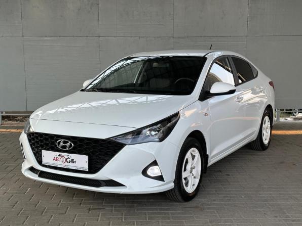 Hyundai Solaris II Рестайлинг с пробегом 2020 года, цена 1 719 000 рублей, 32000 км, седан, Автокод Объявления