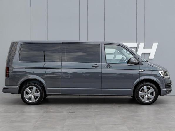 Volkswagen Transporter T6 Рестайлинг с пробегом 2019 года, цена 3 950 000 рублей, 178573 км, минивэн, Автокод Объявления