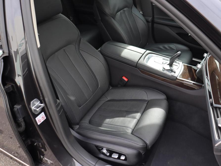 BMW 7 серии VI (G11/G12) Рестайлинг Сочи  - изображение 16