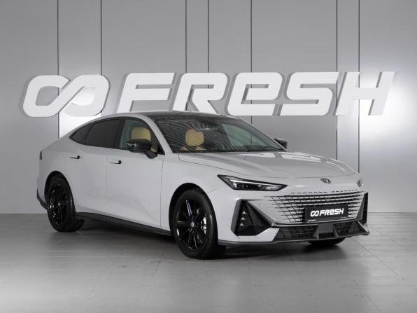 Changan UNI-V I с пробегом 2022 года, цена 2 149 000 рублей, 37098 км, лифтбек, Автокод Объявления