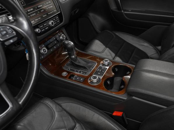 Volkswagen Touareg II Рестайлинг с пробегом 2015 года, цена 2 900 000 рублей, 154233 км, внедорожник, Автокод Объявления