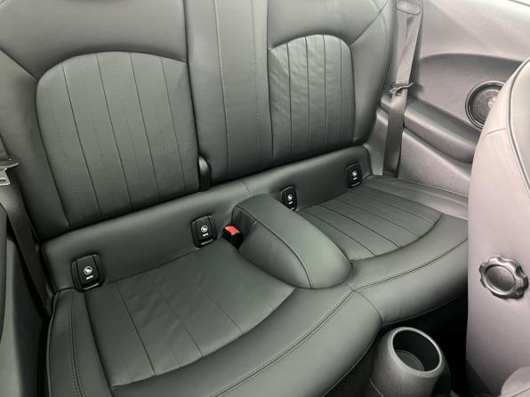 Mini Hatch III (F55/F56) Рестайлинг 2 с пробегом 2021 года, цена 3 850 000 рублей, 43068 км, хэтчбек, Автокод Объявления