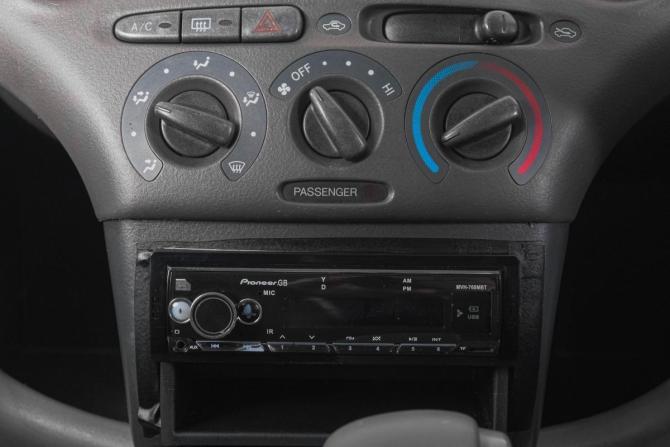 Toyota Vitz I (P10) с пробегом 2000 года, цена 329 000 рублей, 299999 км, хэтчбек, Автокод Объявления