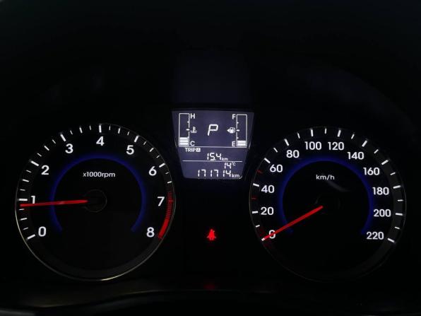 Hyundai Solaris I Рестайлинг с пробегом 2015 года, цена 960 000 рублей, 171714 км, хэтчбек, Автокод Объявления