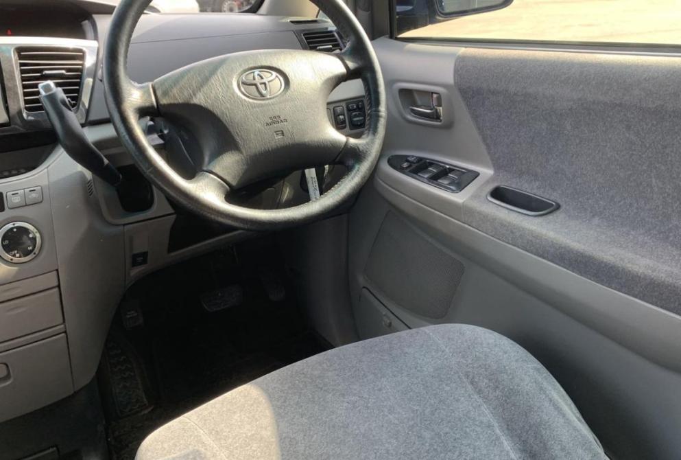 Toyota Voxy I (R60) Красноярск  - изображение 20