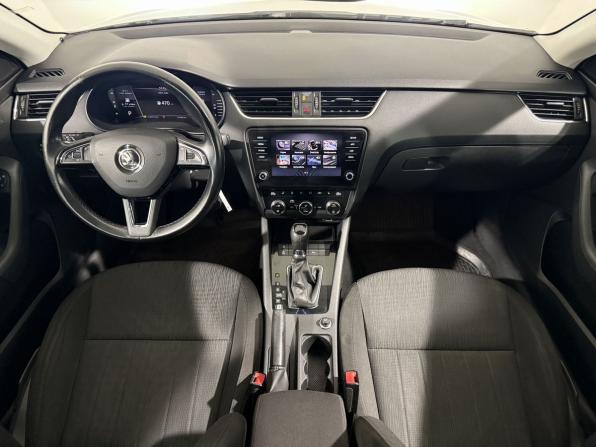 Skoda Octavia III (A7) Рестайлинг с пробегом 2019 года, цена 1 699 800 рублей, 216000 км, лифтбек, Автокод Объявления