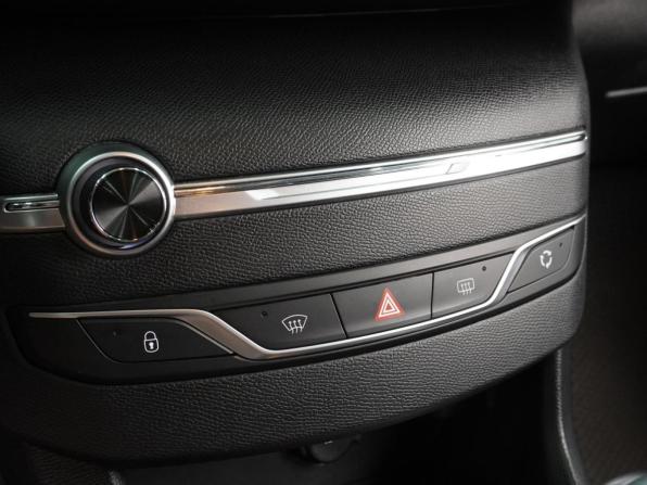 Peugeot 308 II Рестайлинг с пробегом 2018 года, цена 1 199 000 рублей, 185705 км, универсал, Автокод Объявления