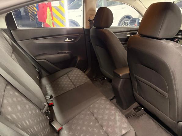 Kia Rio IV с пробегом 2017 года, цена 1 330 000 рублей, 79354 км, седан, Автокод Объявления
