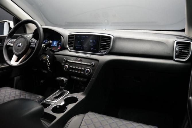 Kia Sportage IV Рестайлинг с пробегом 2019 года, цена 2 355 000 рублей, 120000 км, внедорожник, Автокод Объявления