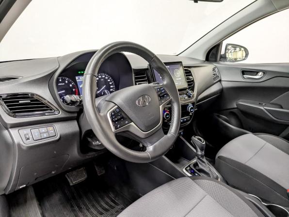 Hyundai Solaris II Рестайлинг с пробегом 2022 года, цена 1 890 000 рублей, 36733 км, седан, Автокод Объявления