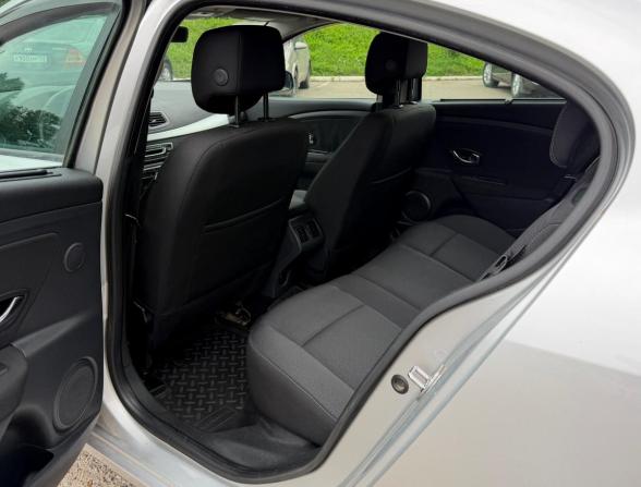 Renault Fluence I с пробегом 2012 года, цена 799 000 рублей, 140000 км, седан, Автокод Объявления
