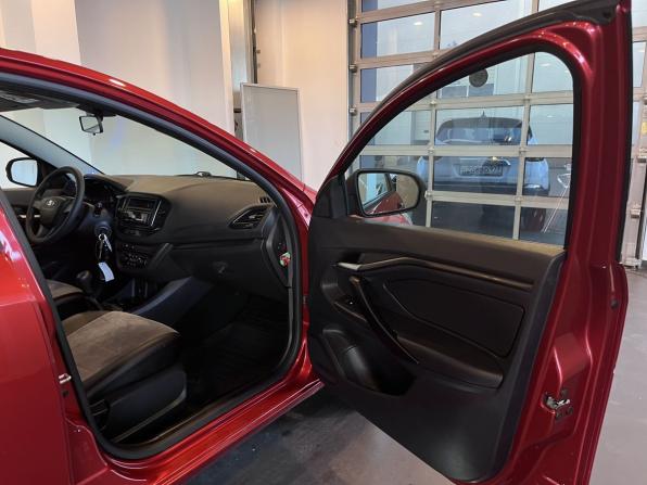 Lada (ВАЗ) Vesta I с пробегом 2018 года, цена 985 000 рублей, 83540 км, седан, Автокод Объявления