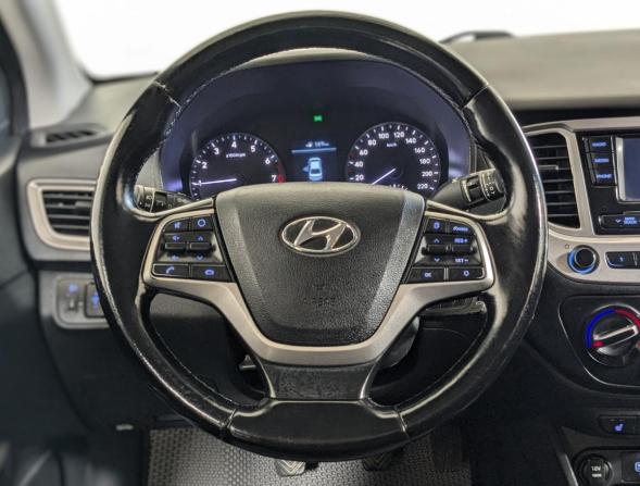 Hyundai Solaris II с пробегом 2019 года, цена 1 159 900 рублей, 82900 км, седан, Автокод Объявления