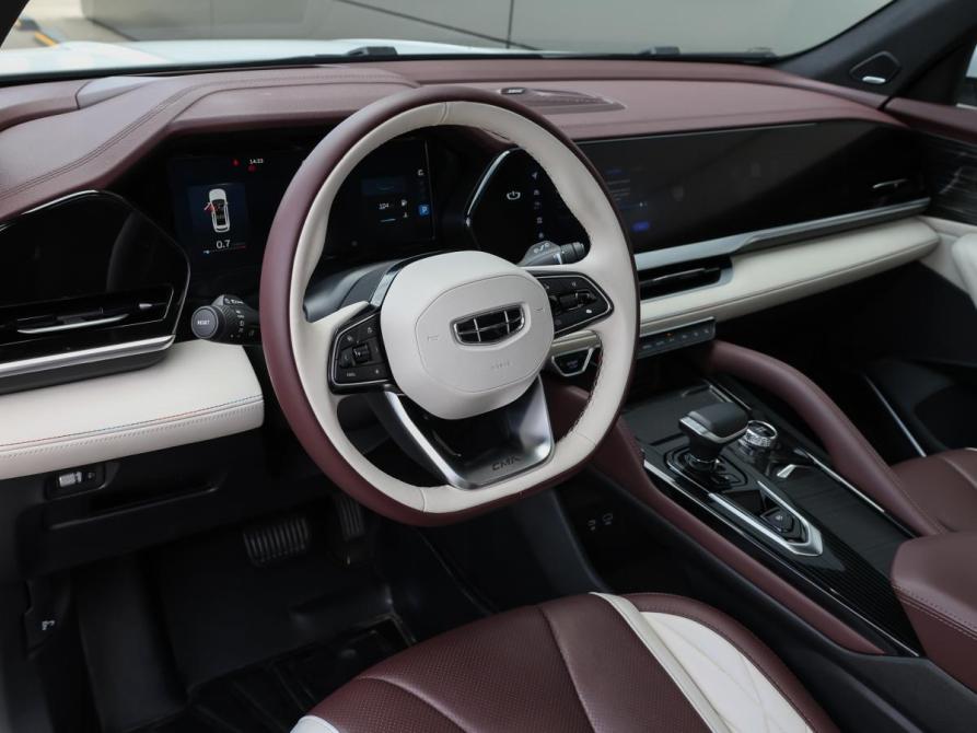 Geely Monjaro I Москва  - изображение 17
