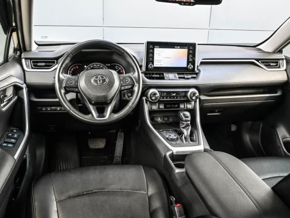 Toyota RAV4 V (XA50) с пробегом 2021 года, цена 3 769 000 рублей, 31987 км, внедорожник, Автокод Объявления