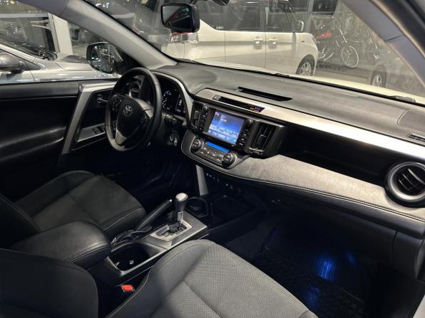 Toyota RAV4 IV (XA40) Рестайлинг с пробегом 2017 года, цена 2 230 000 рублей, 203200 км, внедорожник, Автокод Объявления