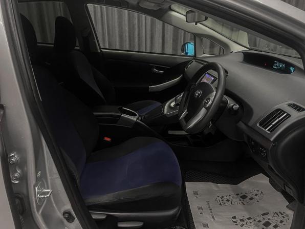 Toyota Prius III Рестайлинг (XW30) с пробегом 2015 года, цена 1 420 000 рублей, 154000 км, лифтбек, Автокод Объявления