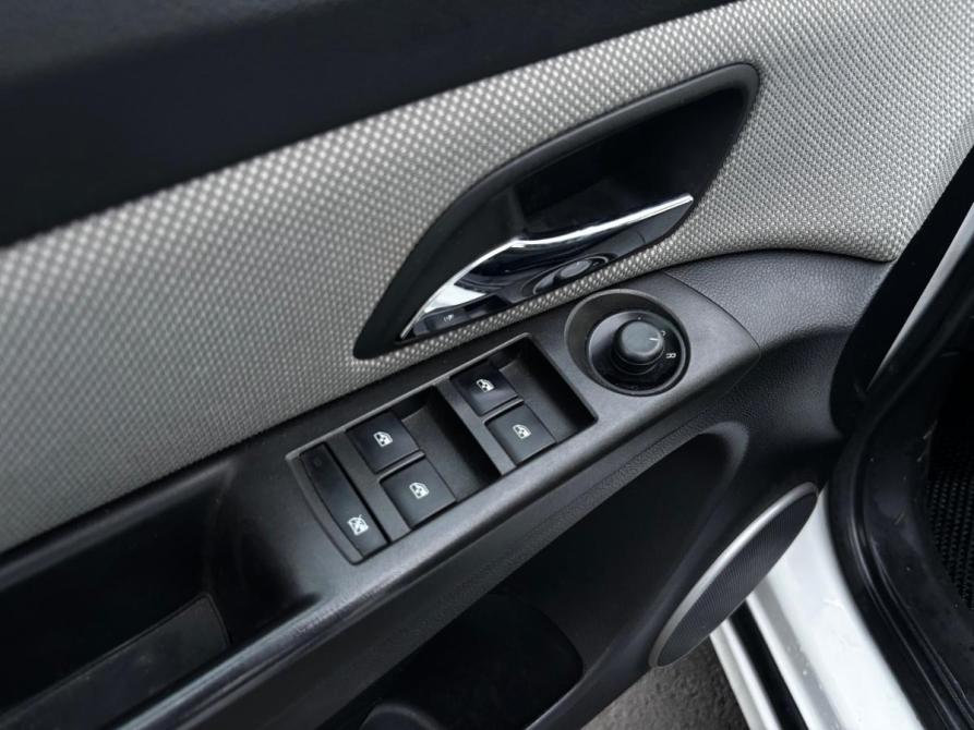 Chevrolet Cruze I Рестайлинг Альметьевск  - изображение 11