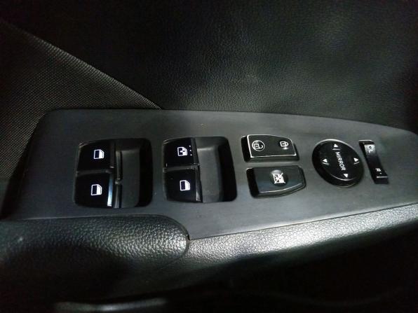 Hyundai Solaris II с пробегом 2017 года, цена 910 000 рублей, 199300 км, седан, Автокод Объявления