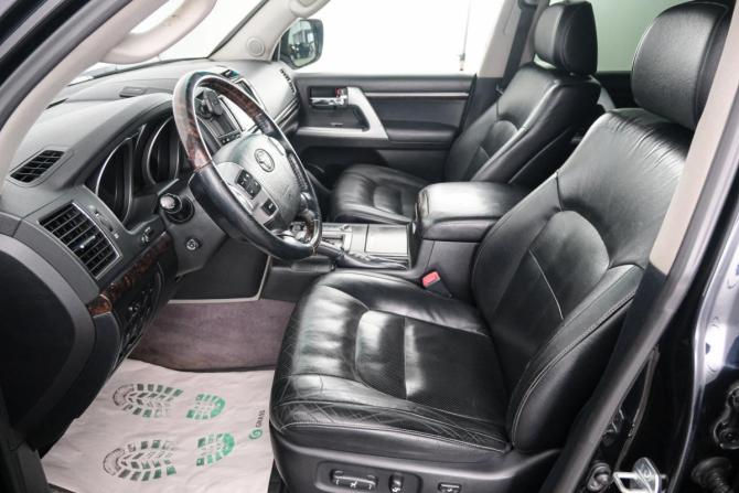 Toyota Land Cruiser 200 Series Рестайлинг 1 с пробегом 2013 года, цена 3 499 000 рублей, 317039 км, внедорожник, Автокод Объявления