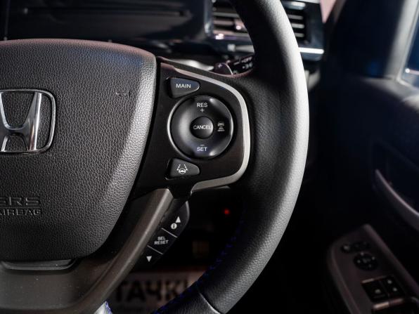 Honda Stepwgn V Рестайлинг с пробегом 2019 года, цена 2 270 000 рублей, 68600 км, минивэн, Автокод Объявления