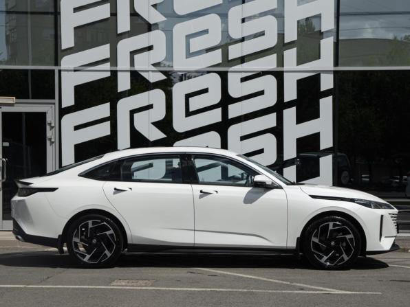 Changan Lamore с пробегом 2024 года, цена 2 089 000 рублей, 15317 км, седан, Автокод Объявления