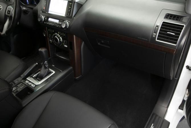 Toyota Land Cruiser Prado 150 Series Рестайлинг 1 с пробегом 2016 года, цена 3 650 000 рублей, 312140 км, внедорожник, Автокод Объявления