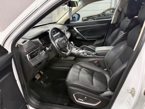 Geely Atlas Pro с пробегом 2024 года, цена 1 697 000 рублей, 127000 км, внедорожник, Автокод Объявления