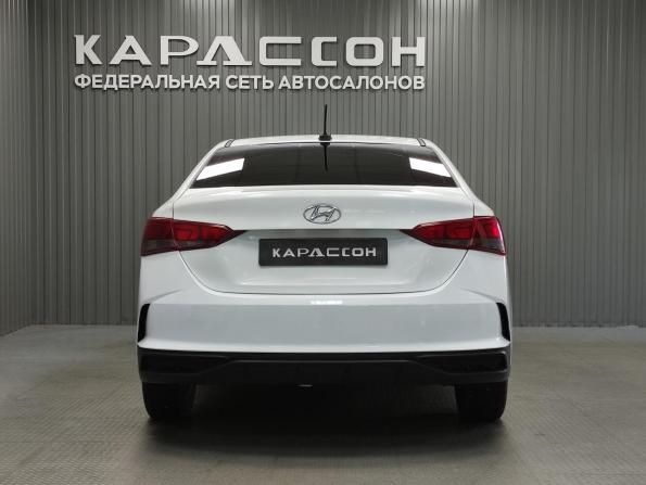 Hyundai Solaris II Рестайлинг с пробегом 2020 года, цена 940 000 рублей, 111000 км, седан, Автокод Объявления
