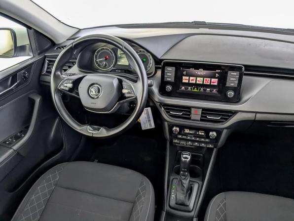 Skoda Rapid II с пробегом 2022 года, цена 1 600 000 рублей, 93487 км, лифтбек, Автокод Объявления