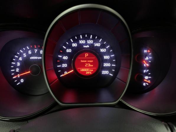Kia Rio III Рестайлинг с пробегом 2016 года, цена 929 000 рублей, 180688 км, седан, Автокод Объявления