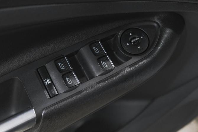 Ford Kuga II с пробегом 2015 года, цена 1 299 000 рублей, 153000 км, внедорожник, Автокод Объявления