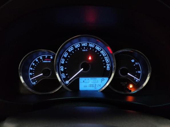 Toyota Corolla XI (E160 E170 E180) с пробегом 2014 года, цена 990 000 рублей, 186312 км, седан, Автокод Объявления