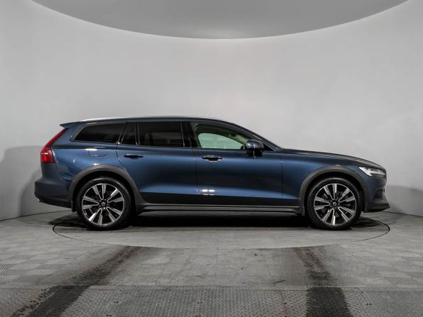 Volvo V60 Cross Country II с пробегом 2020 года, цена 3 890 000 рублей, 55241 км, универсал, Автокод Объявления