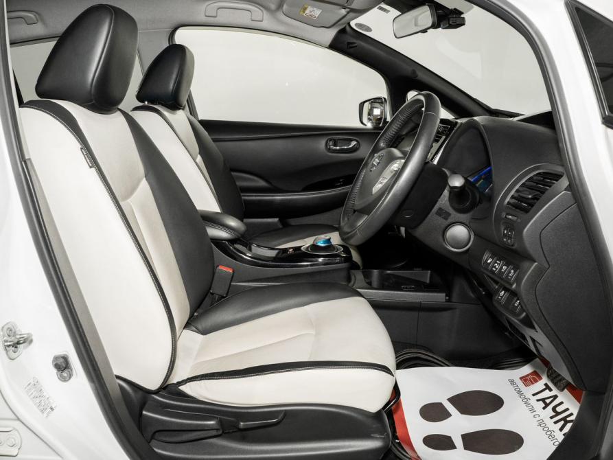Nissan Leaf I (ZE0/AZE0) Иркутск  - изображение 5