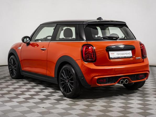 Mini Hatch III (F55/F56) Рестайлинг с пробегом 2019 года, цена 2 498 000 рублей, 15062 км, хэтчбек, Автокод Объявления