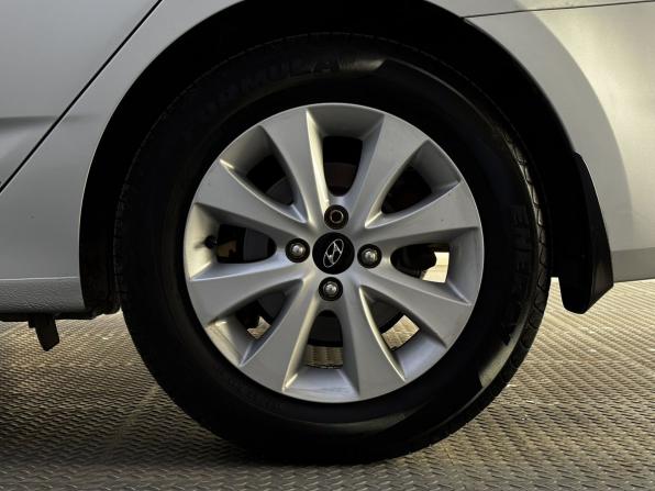 Hyundai Solaris I Рестайлинг с пробегом 2014 года, цена 1 100 000 рублей, 158391 км, седан, Автокод Объявления