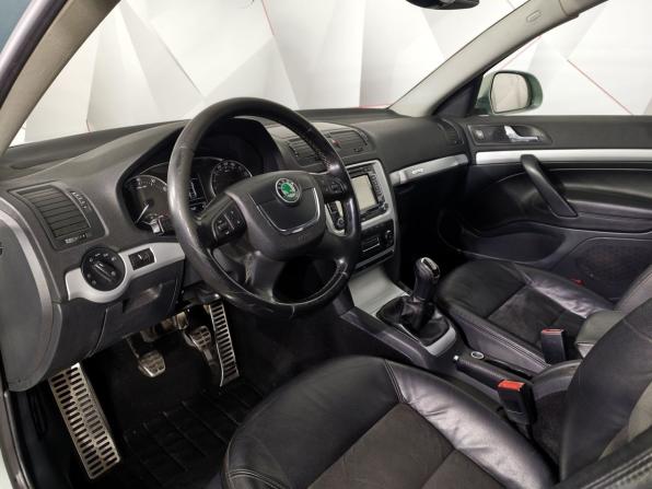 Skoda Octavia II (A5) Рестайлинг с пробегом 2011 года, цена 975 000 рублей, 167753 км, универсал, Автокод Объявления