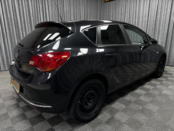 Opel Astra J с пробегом 2012 года, цена 600 000 рублей, 184954 км, хэтчбек, Автокод Объявления