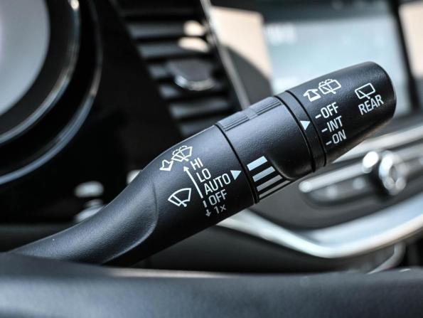 Opel Astra K с пробегом 2018 года, цена 1 378 000 рублей, 96333 км, универсал, Автокод Объявления