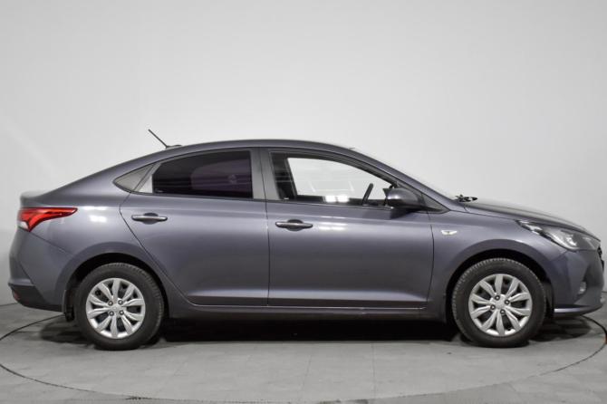 Hyundai Solaris II Рестайлинг с пробегом 2022 года, цена 1 498 000 рублей, 94900 км, седан, Автокод Объявления