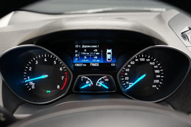 Ford Kuga II Рестайлинг с пробегом 2017 года, цена 1 770 000 рублей, 138000 км, внедорожник, Автокод Объявления