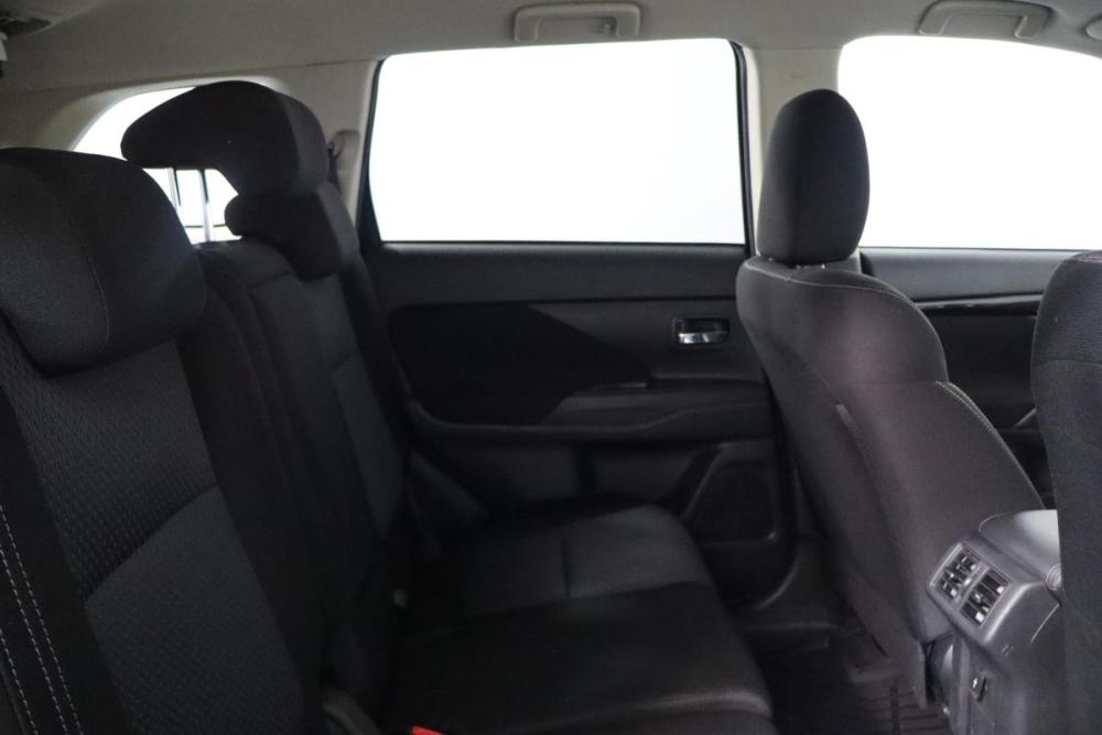 Mitsubishi Outlander III Рестайлинг 3 Санкт-Петербург  - изображение 13