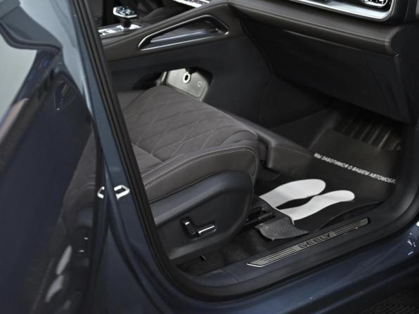 Geely Monjaro I Рестайлинг 2 с пробегом 2026 года, цена 3 999 000 рублей, 13 км, внедорожник, Автокод Объявления