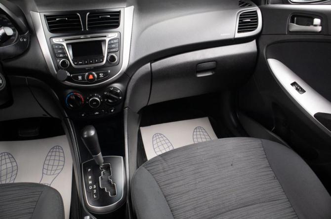 Hyundai Solaris I Рестайлинг с пробегом 2015 года, цена 799 000 рублей, 125000 км, седан, Автокод Объявления