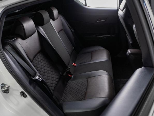 Toyota C-HR I с пробегом 2018 года, цена 2 140 000 рублей, 79191 км, внедорожник, Автокод Объявления