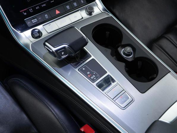 Audi A6 V (C8) с пробегом 2019 года, цена 4 512 444 рубля, 139441 км, универсал, Автокод Объявления