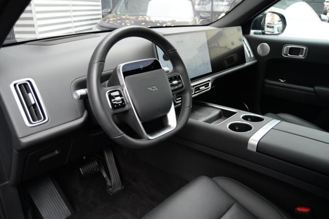 Li Auto (Lixiang) L7 I с пробегом 2024 года, цена 5 490 000 рублей, 14390 км, внедорожник, Автокод Объявления