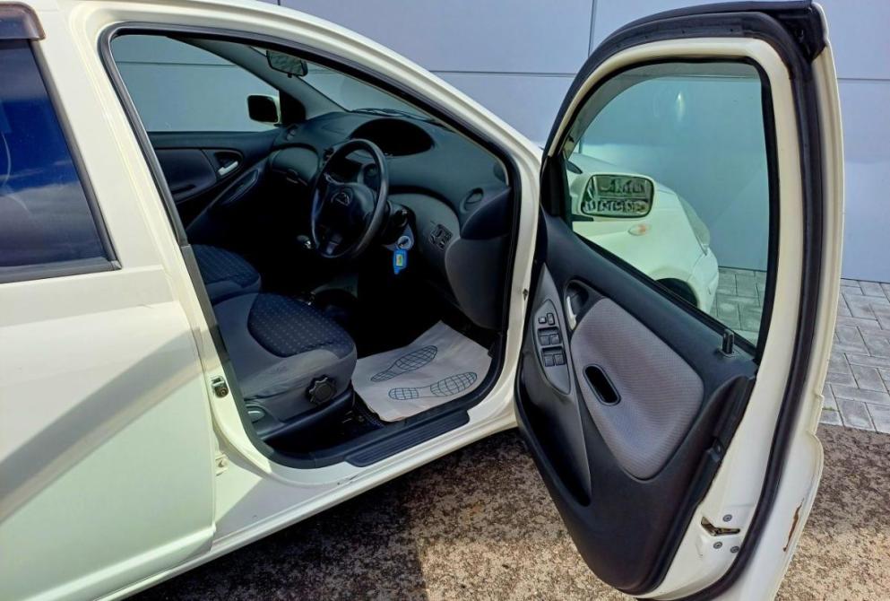 Toyota Vitz I (P10) Абакан  - изображение 9