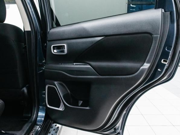 Mitsubishi Outlander III Рестайлинг 3 с пробегом 2019 года, цена 2 199 000 рублей, 99070 км, внедорожник, Автокод Объявления